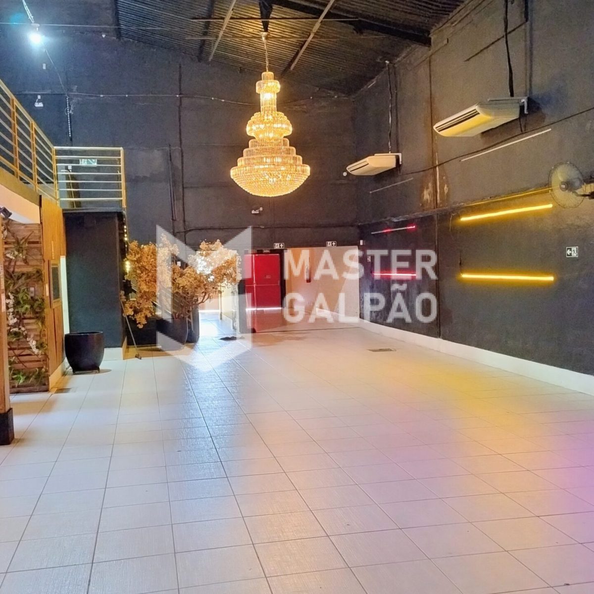 Galpão Comercial com Mezanino – BH
