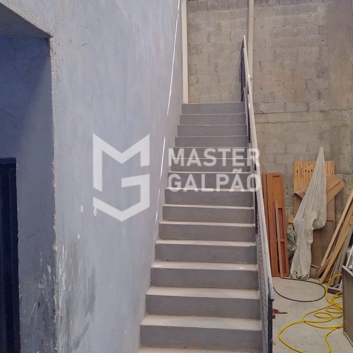 Locação e Venda Galpão 400m² em Novo Progresso – Contagem