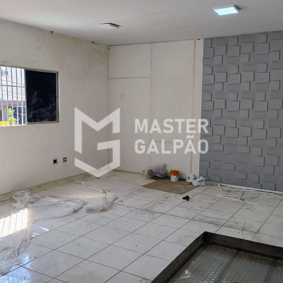 Galpão com Docas e Escritório – CEASA