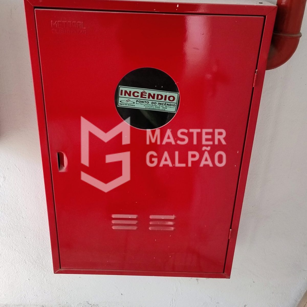 Galpão com Docas e Escritório – CEASA