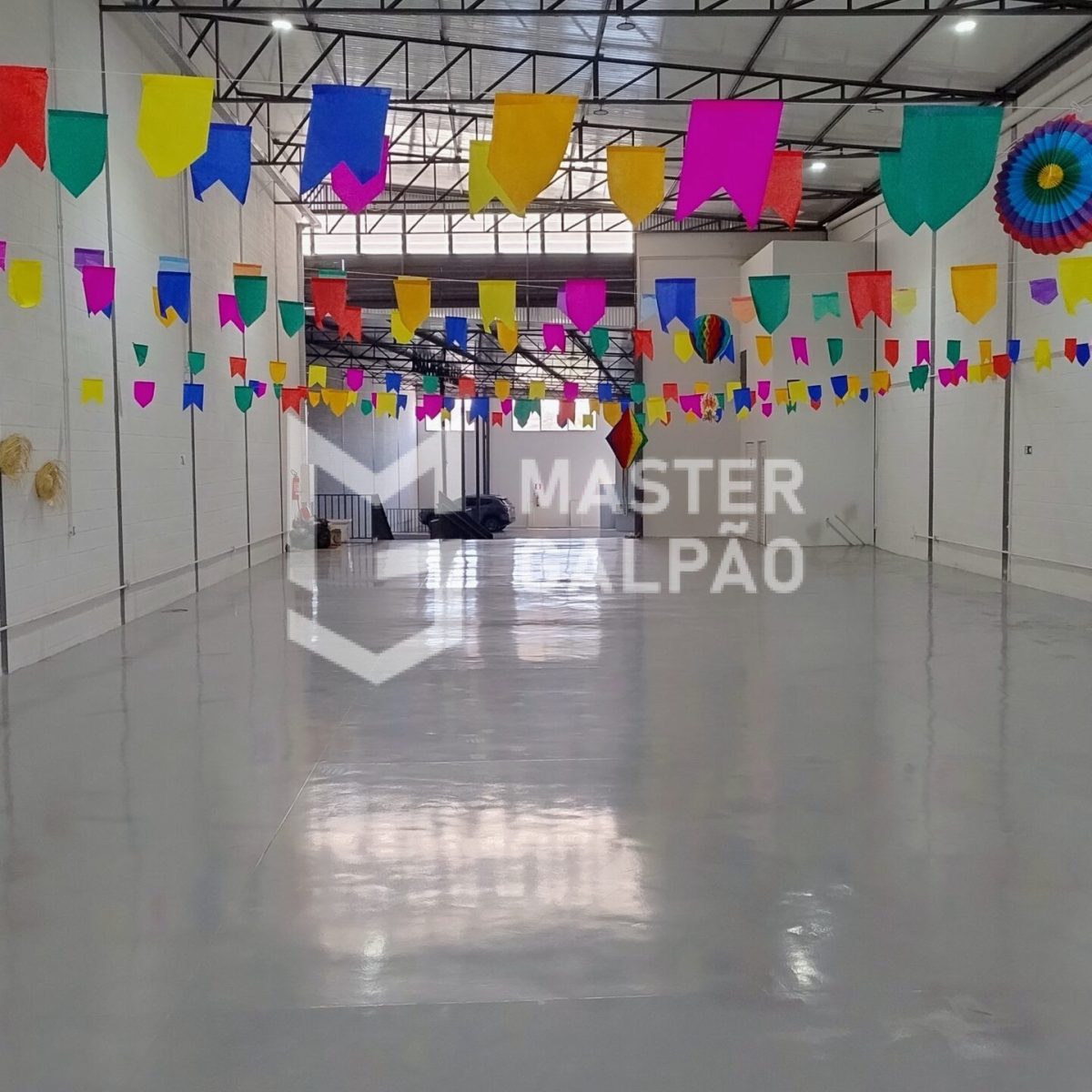 Galpão com Acesso Duplo – Jardim Industrial