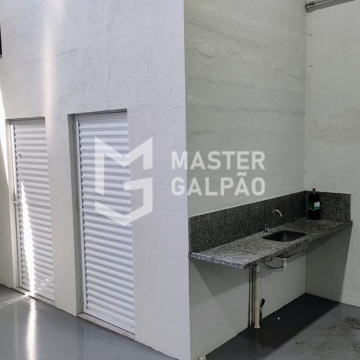 Galpão com Acesso Duplo – Jardim Industrial
