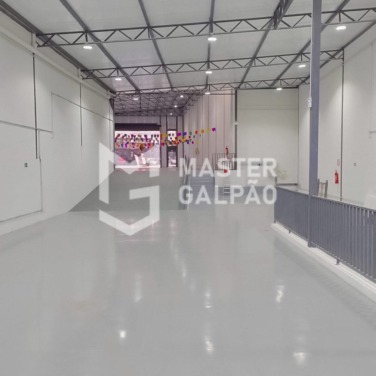 Galpão com Acesso Duplo – Jardim Industrial