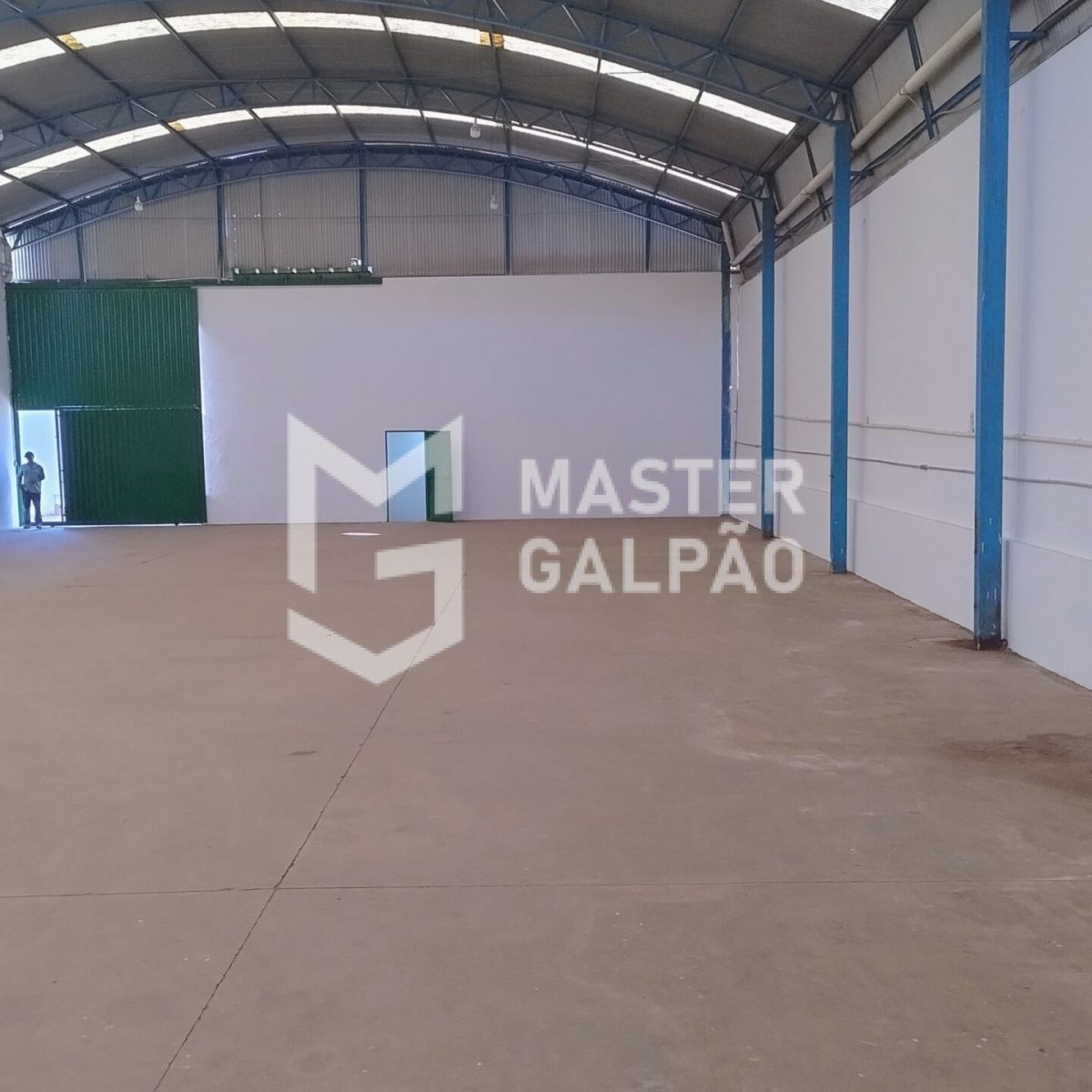 Galpão de 700m² | BR‑040 – Ribeirão das Neves/MG