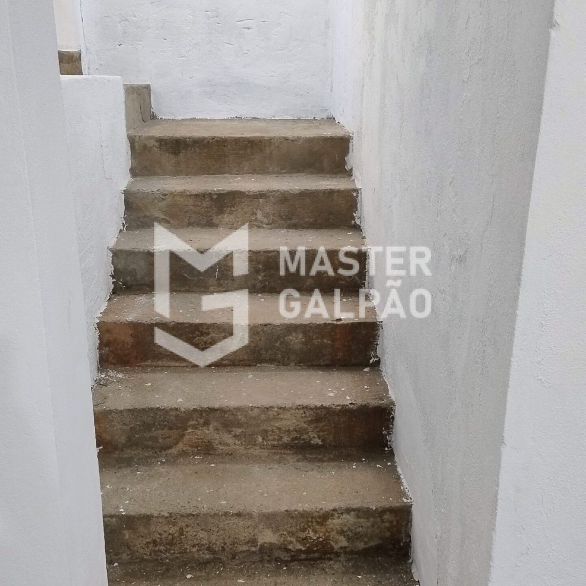 Galpão de 700m² | BR‑040 – Ribeirão das Neves/MG