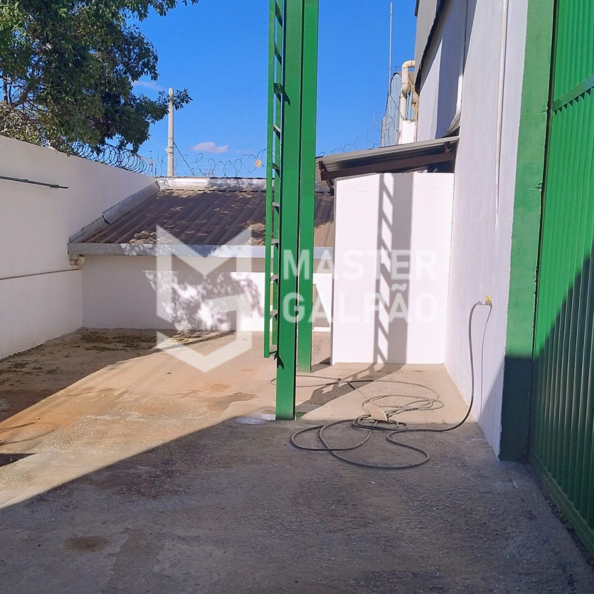 Galpão de 700m² | BR‑040 – Ribeirão das Neves/MG