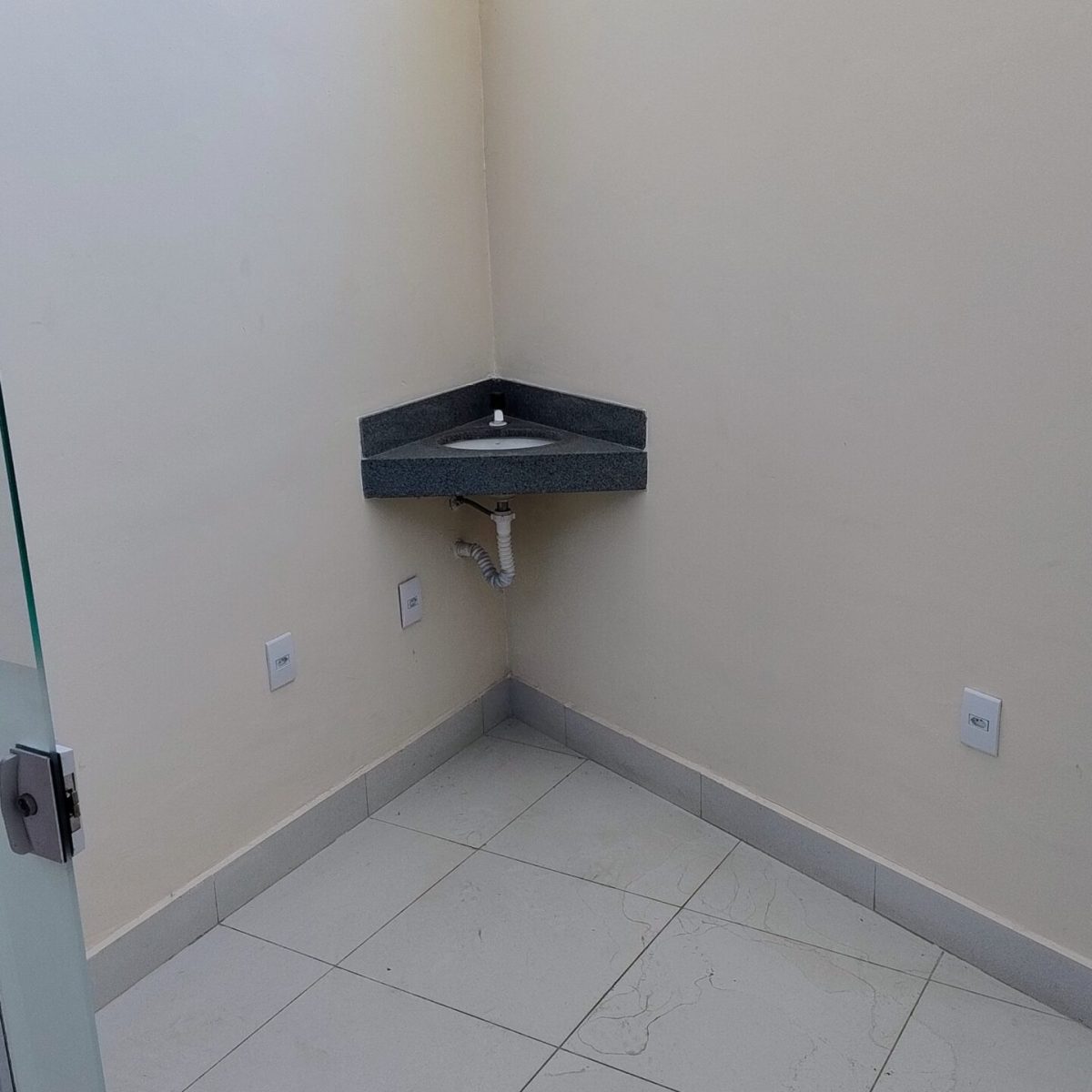 Prédio Comercial 3 Andares | Ressaca – Contagem/MG