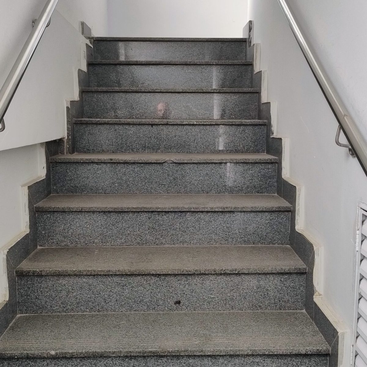 Prédio Comercial 3 Andares | Ressaca – Contagem/MG