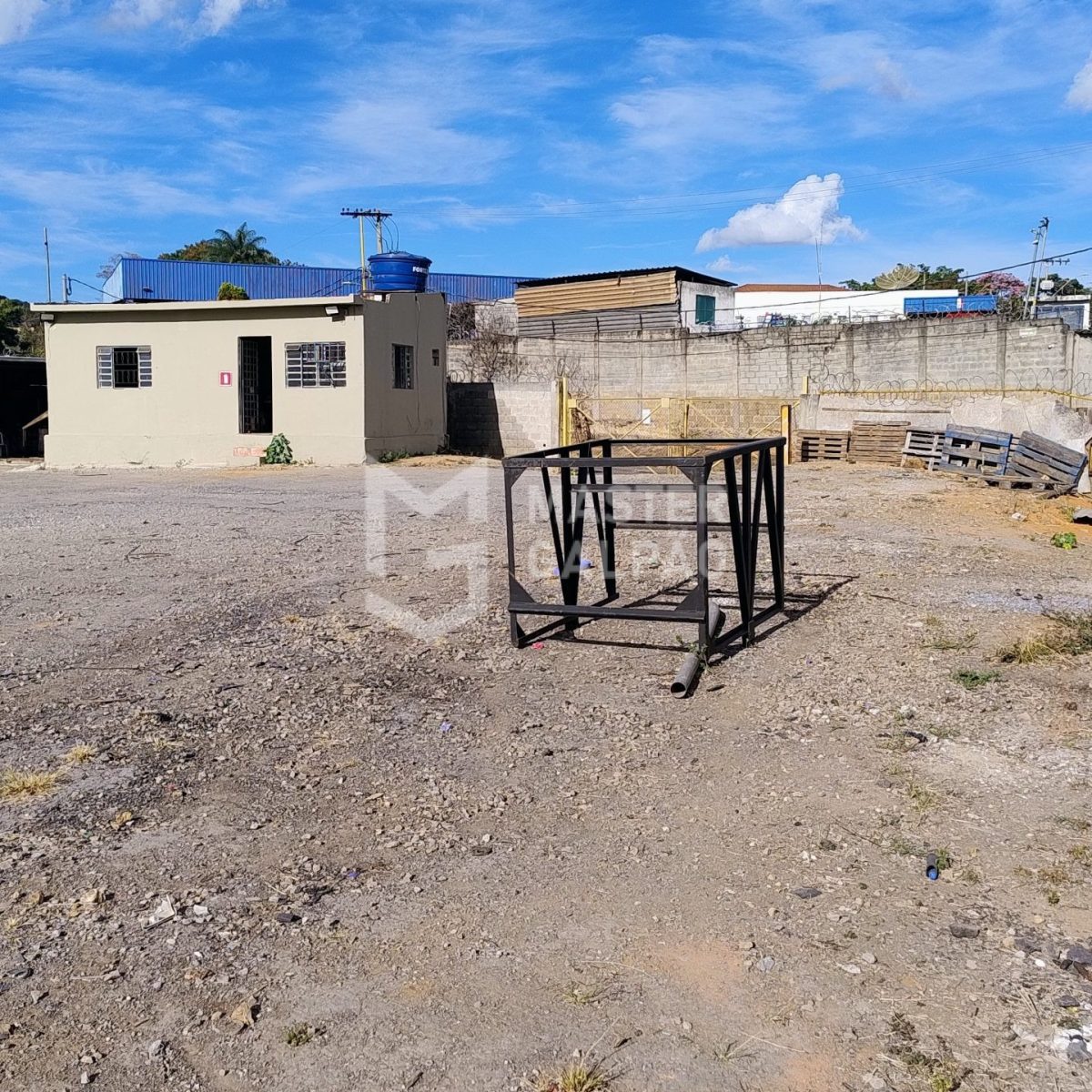 Área para venda ou locação em BH