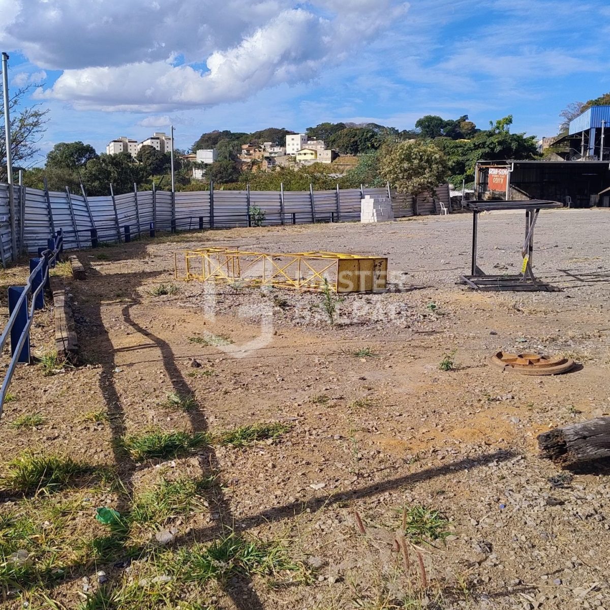 Área para venda ou locação em BH
