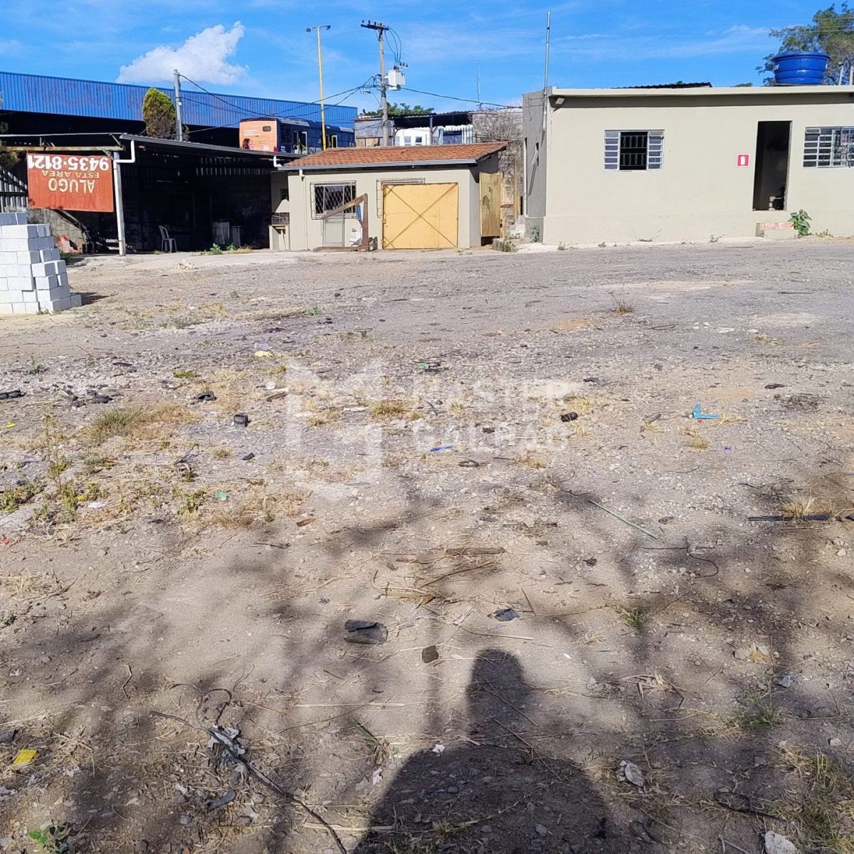 Área para venda ou locação em BH