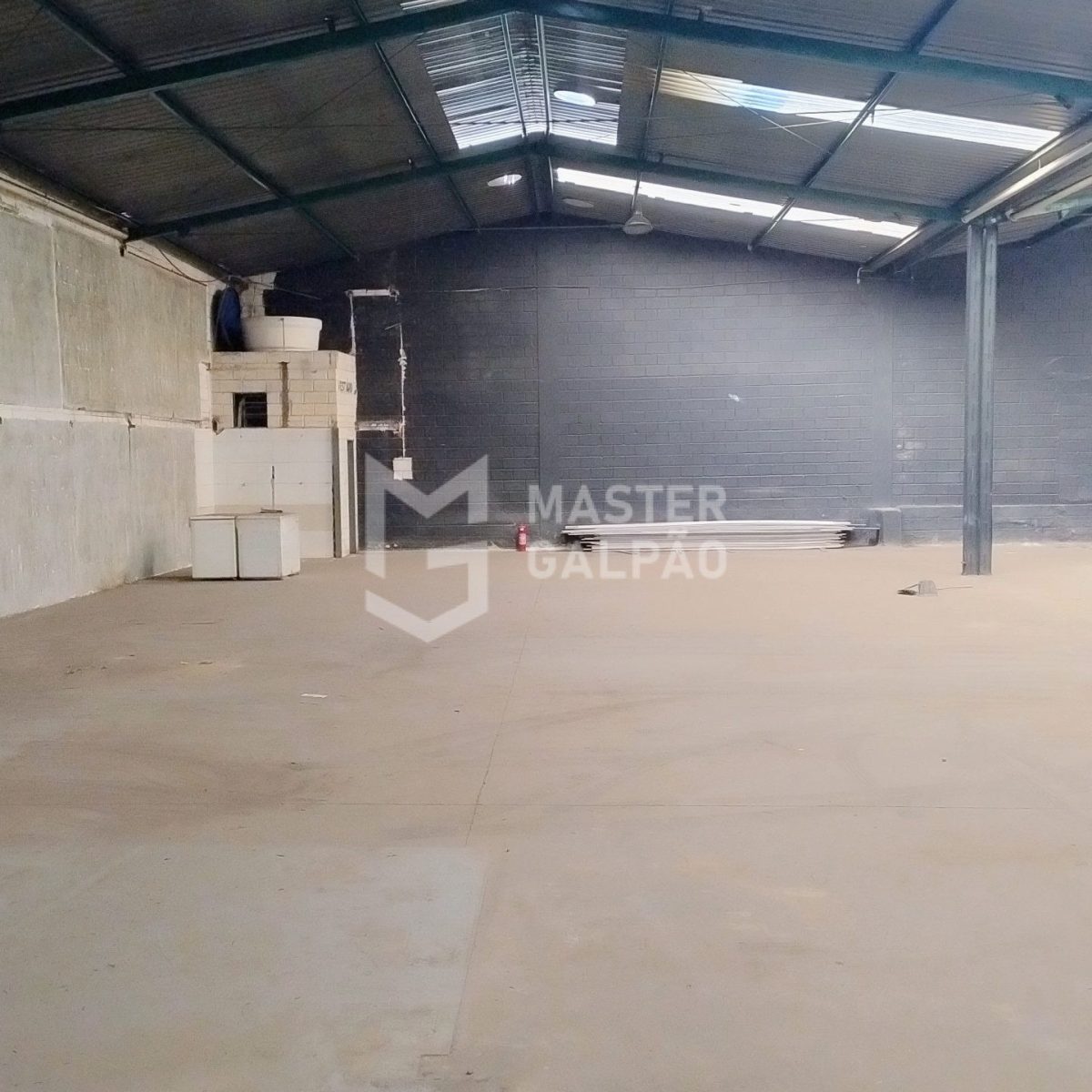 Galpão de 600m² em Contagem