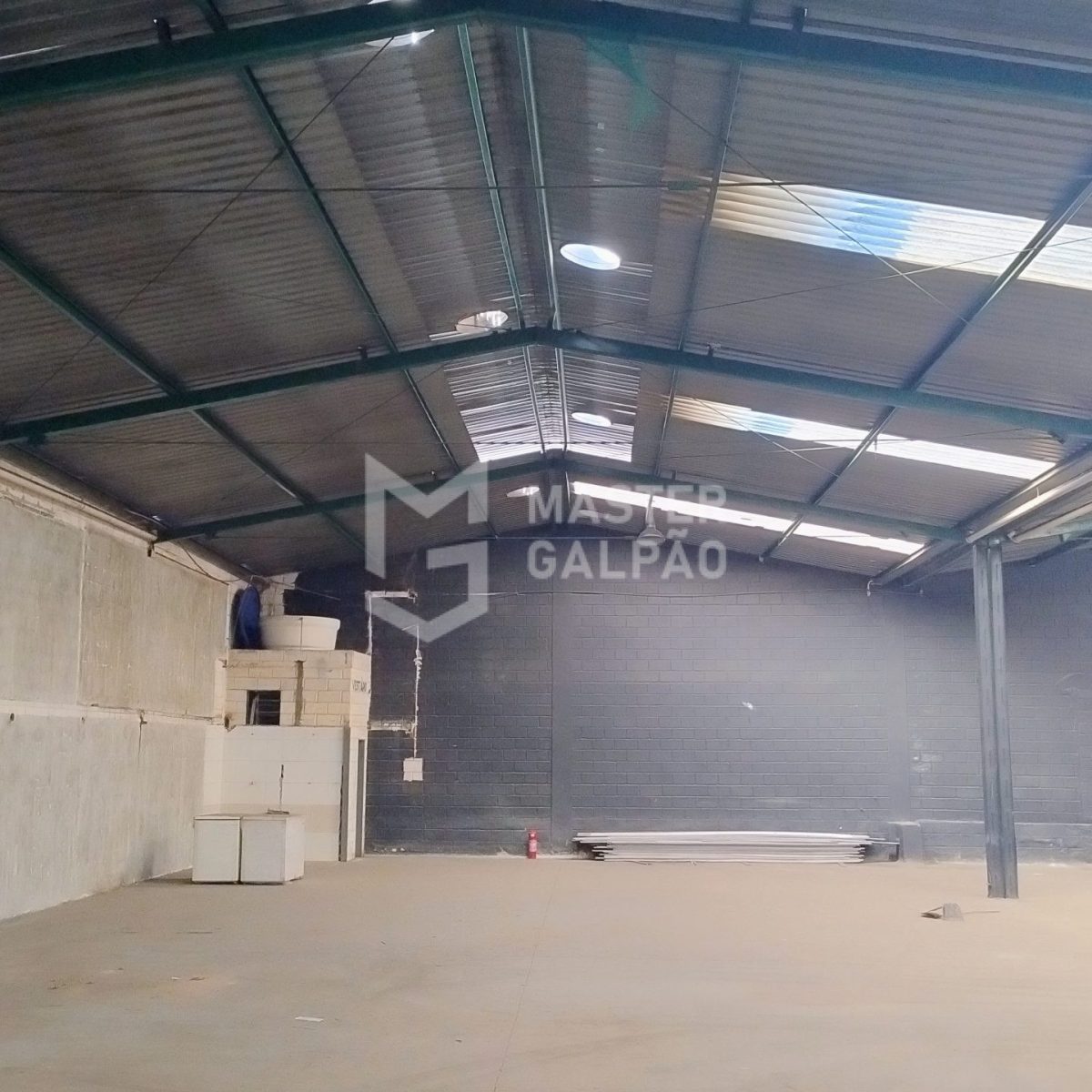 Galpão de 600m² em Contagem
