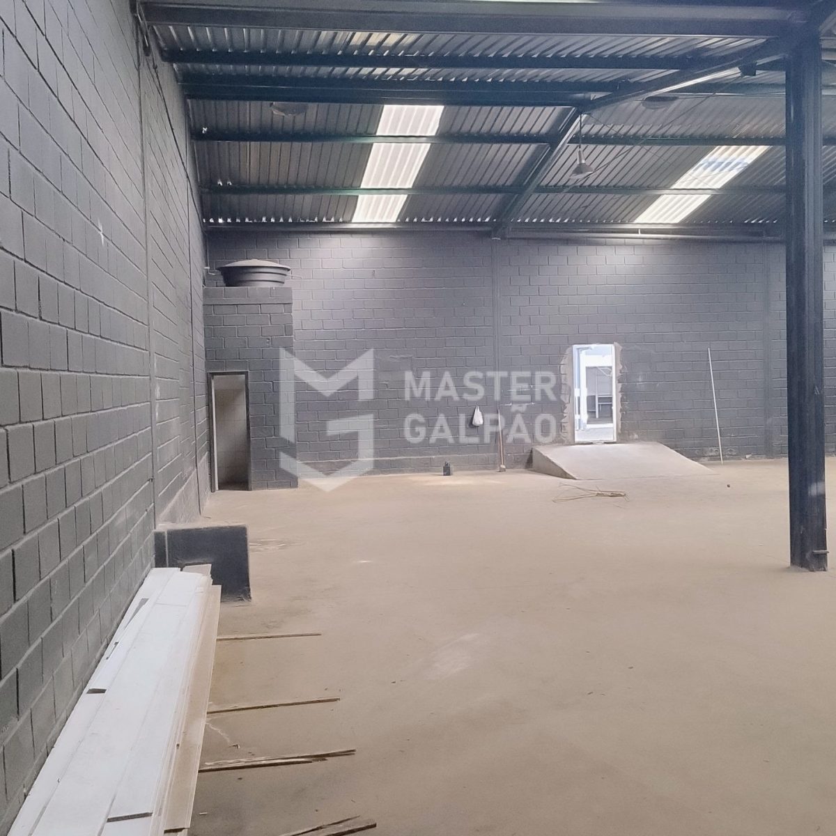 Galpão de 600m² em Contagem