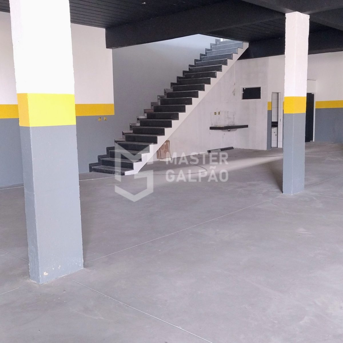 Galpão de 690m² em Contagem