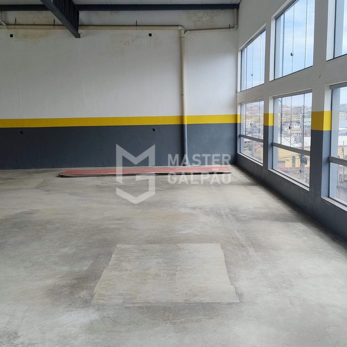 Galpão de 690m² em Contagem