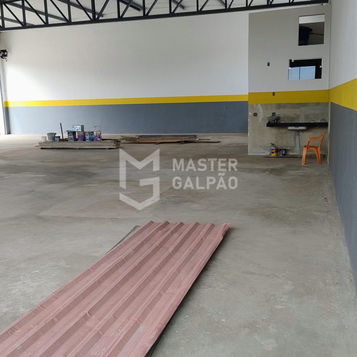 Galpão de 690m² em Contagem