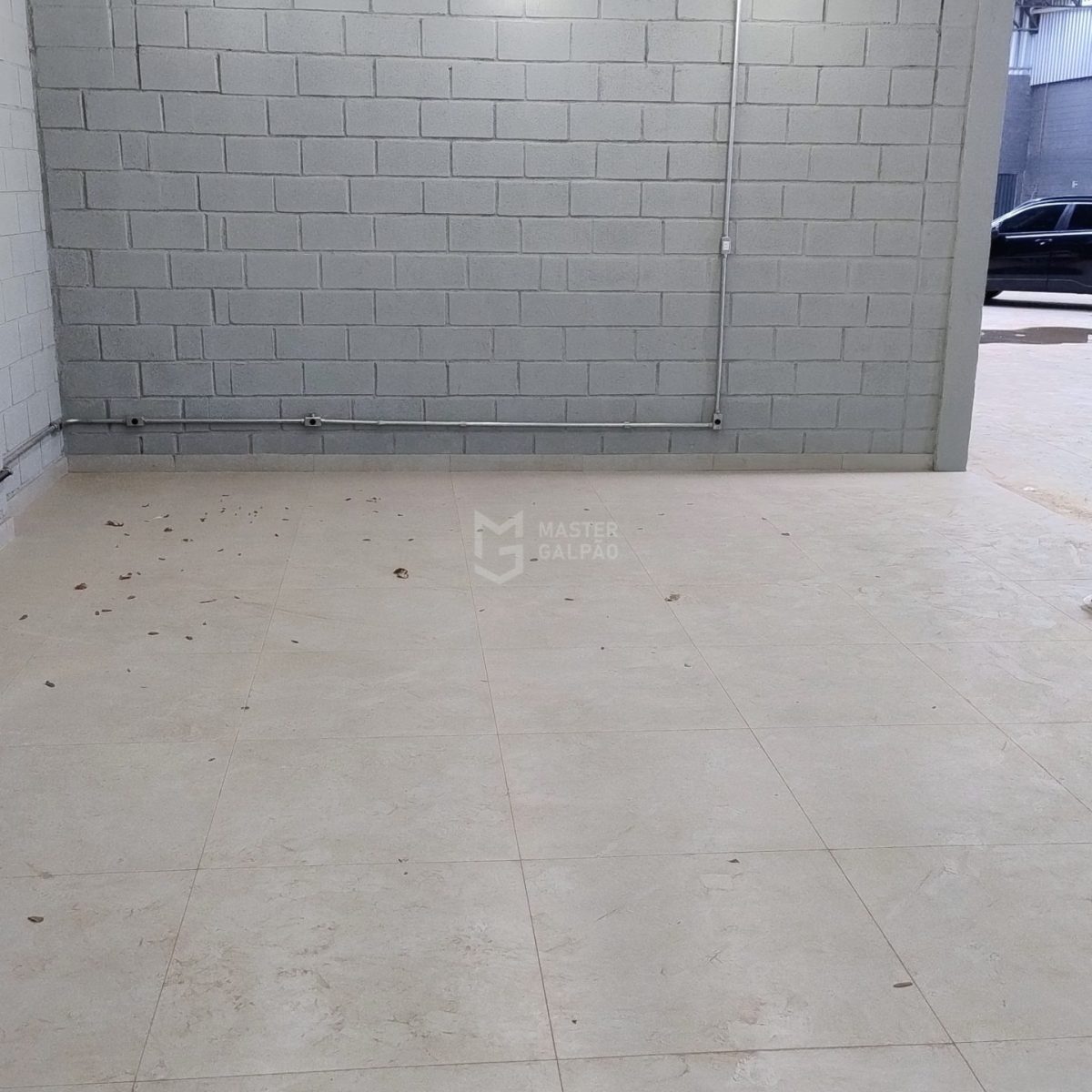 Galpão para Locação em Contagem | 1.300 m² com 4 Docas