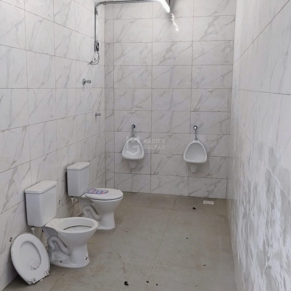 Galpão para Locação em Contagem | 1.300 m² com 4 Docas