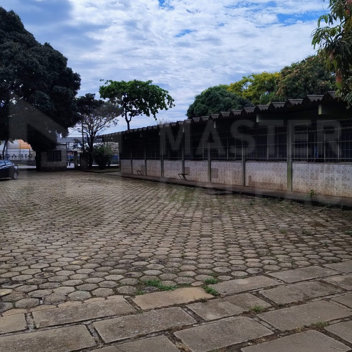 Área Industrial e Galpão à Venda Cinco - Contagem
