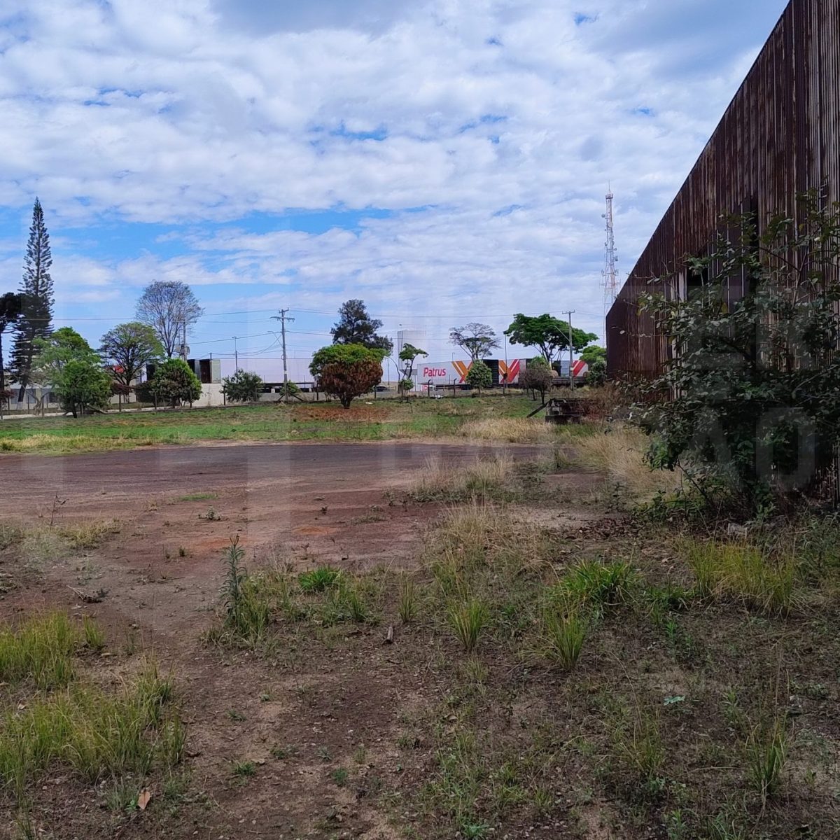 Área Industrial e Galpão à Venda Cinco - Contagem