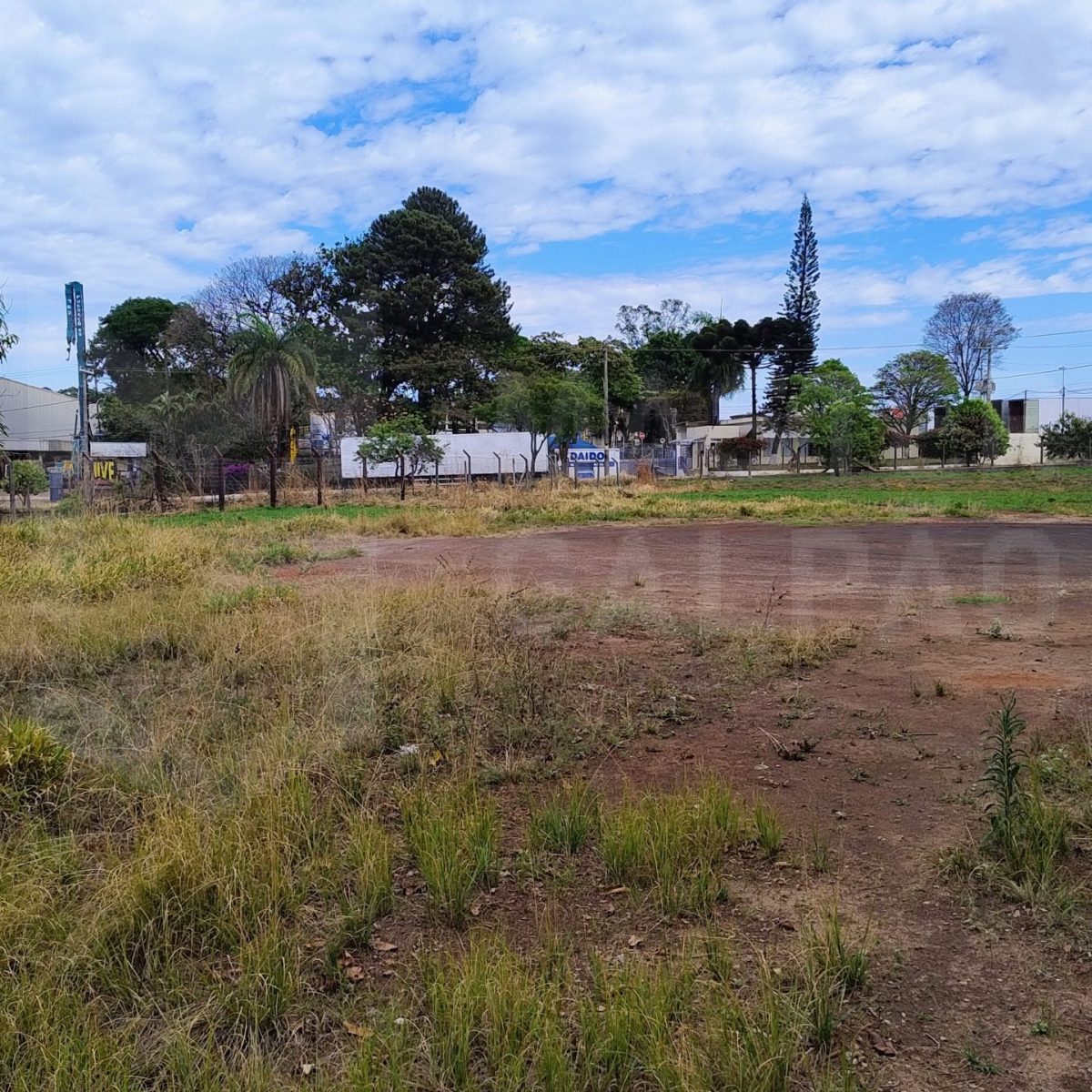 Área Industrial e Galpão à Venda Cinco - Contagem