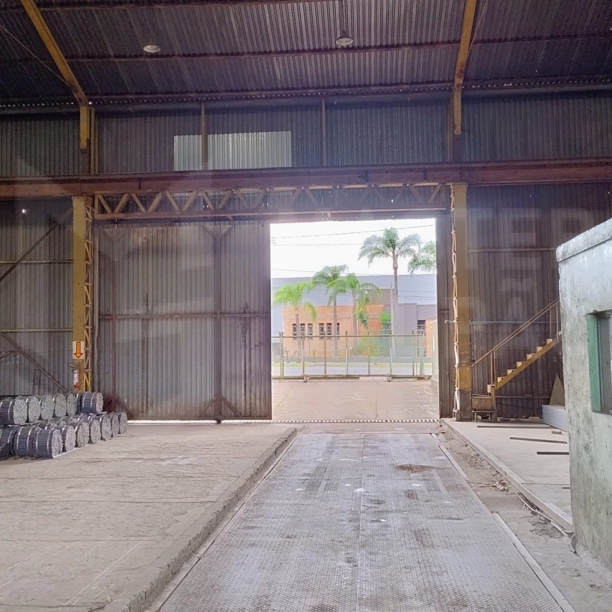 Área Industrial e Galpão à Venda Cinco - Contagem