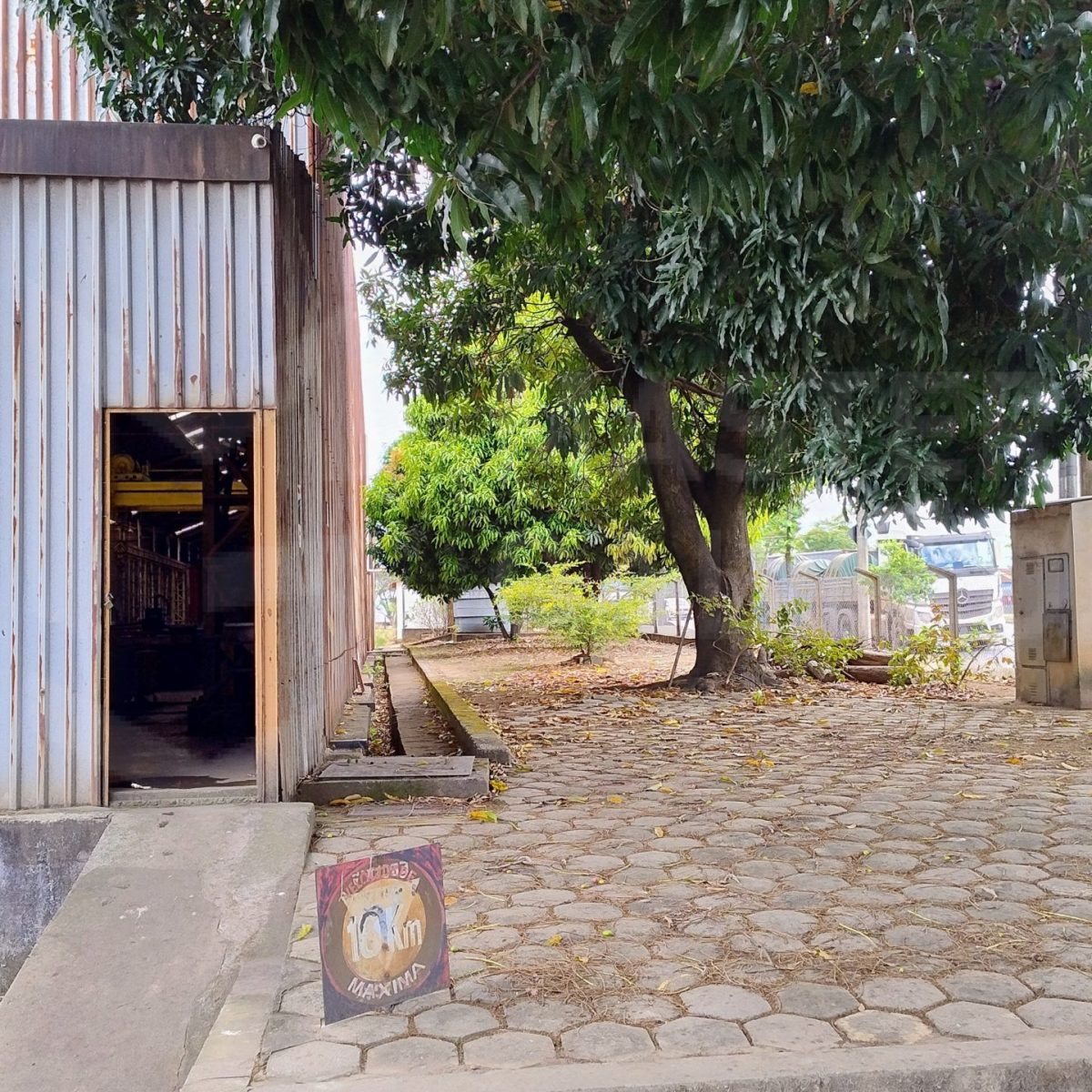Área Industrial e Galpão à Venda Cinco - Contagem