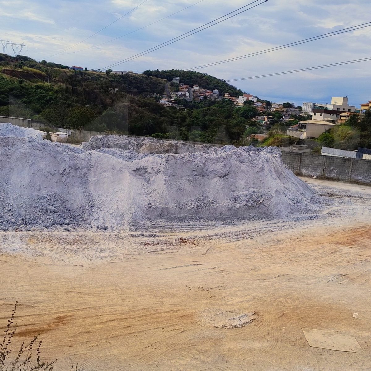 Área Comercial à Venda em Contagem | 5.650 m²