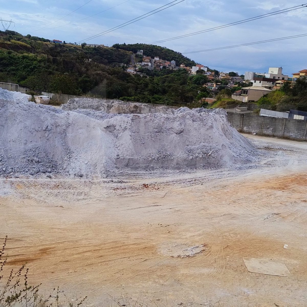 Área Comercial à Venda em Contagem | 5.650 m²