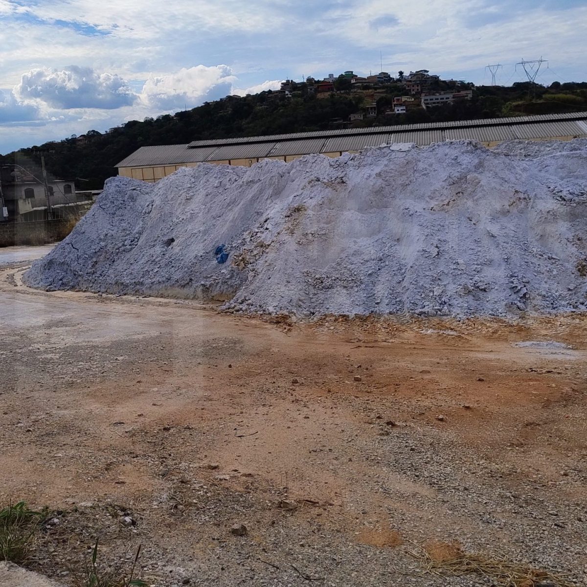 Área Comercial à Venda em Contagem | 5.650 m²