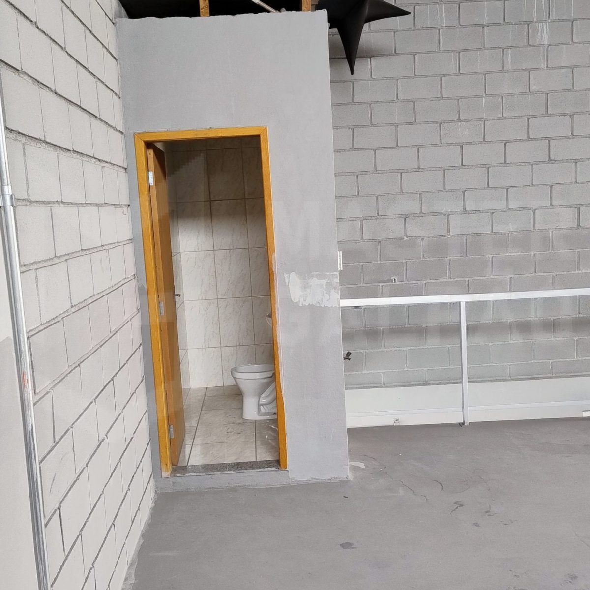Galpão 170 m² para Locação no Petrolândia Contagem | Master Galpão