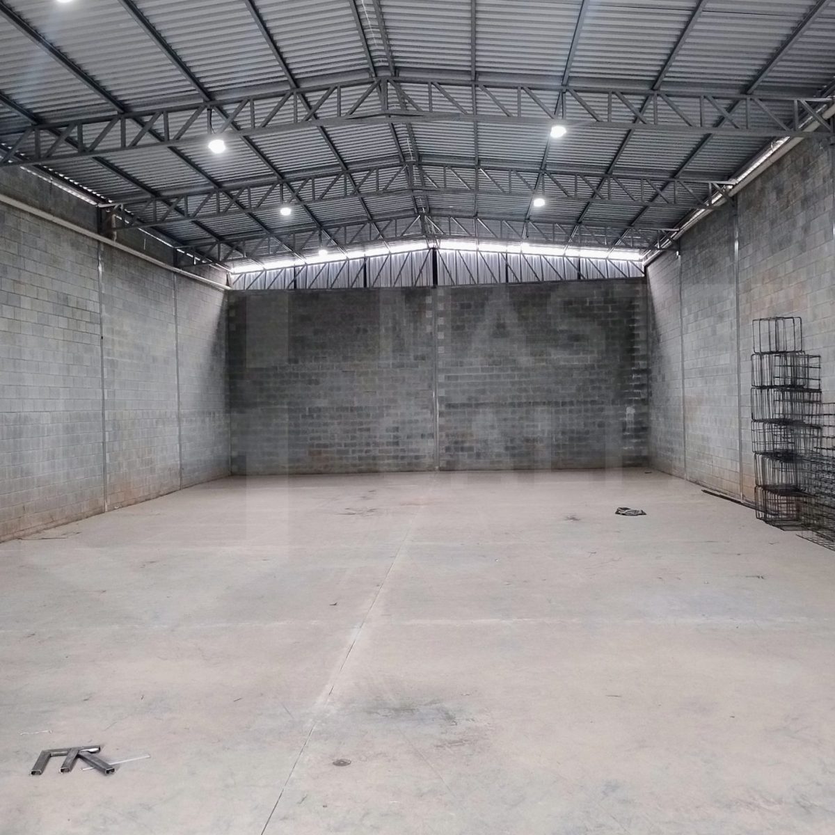 Galpão para Locação em Betim | 360 m² no Estreito