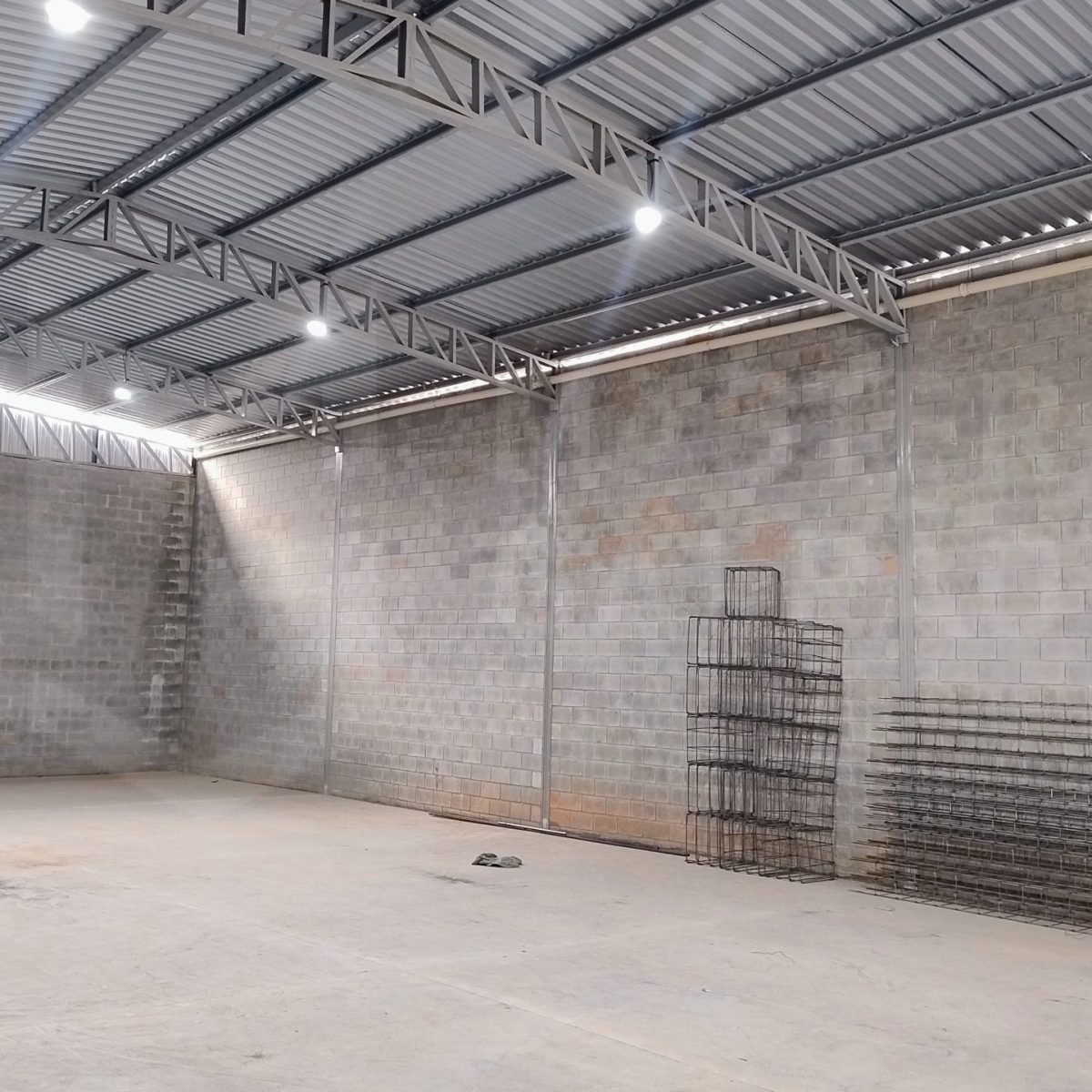 Galpão para Locação em Betim | 360 m² no Estreito