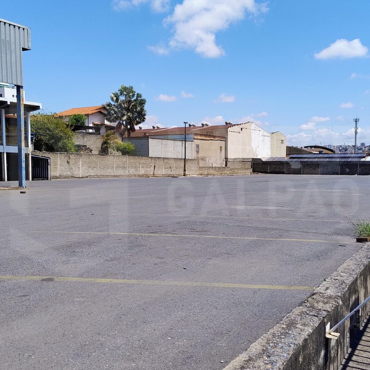 Galpão para Locação em Contagem | 4.000 m² com Pátio