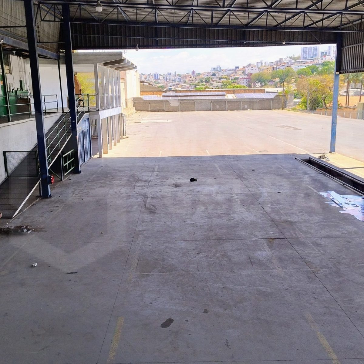 Galpão para Locação em Contagem | 4.000 m² com Pátio