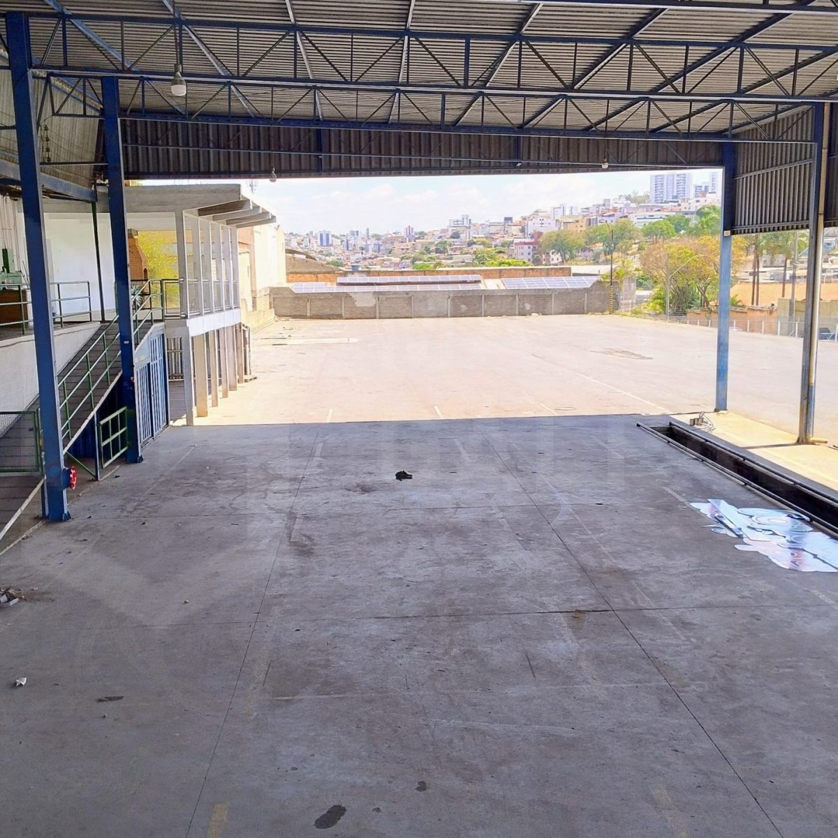 Galpão para Locação em Contagem | 4.000 m² com Pátio