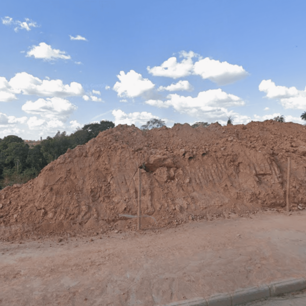 Área Industrial de 74.585m² à Venda
