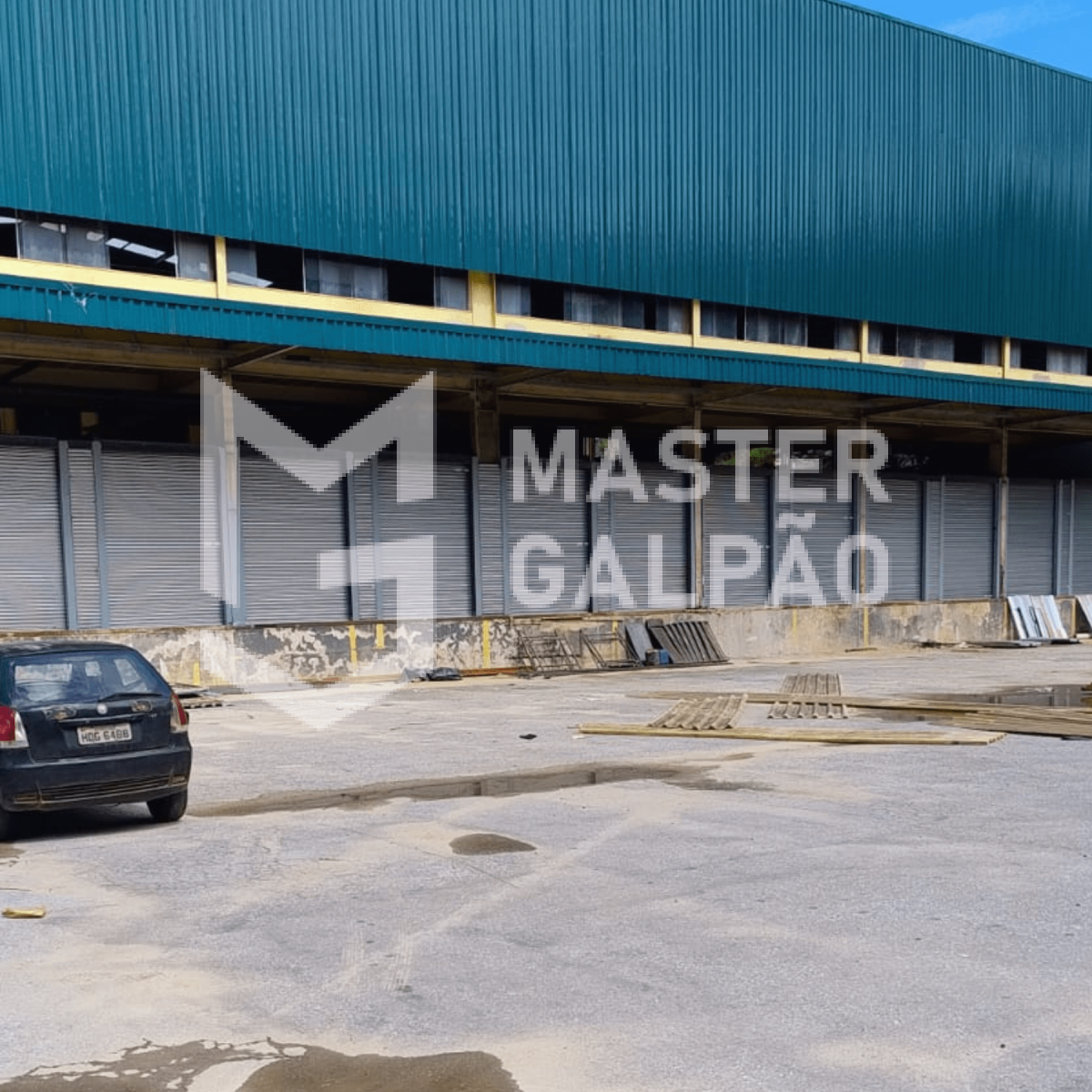 Galpão Logístico – 4.560m² com 15 docas