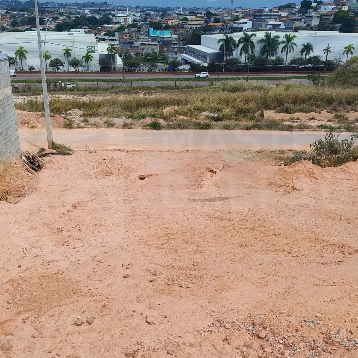 Lote à Venda em Betim | 364,66 m² no Estreito