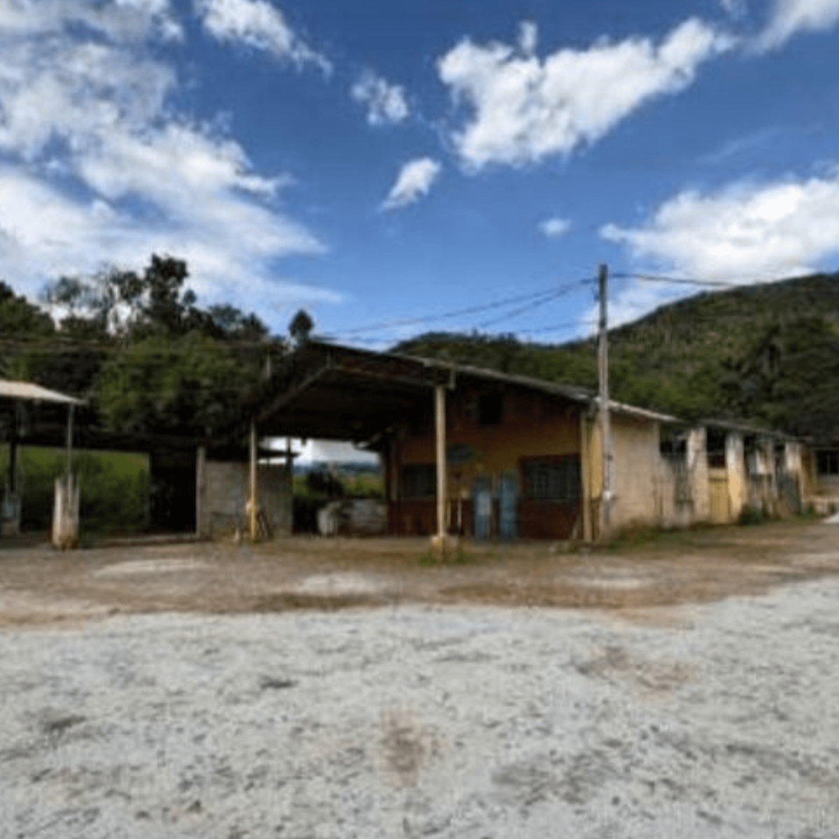Área com galpões e infraestrutura | Ouro Preto/MG