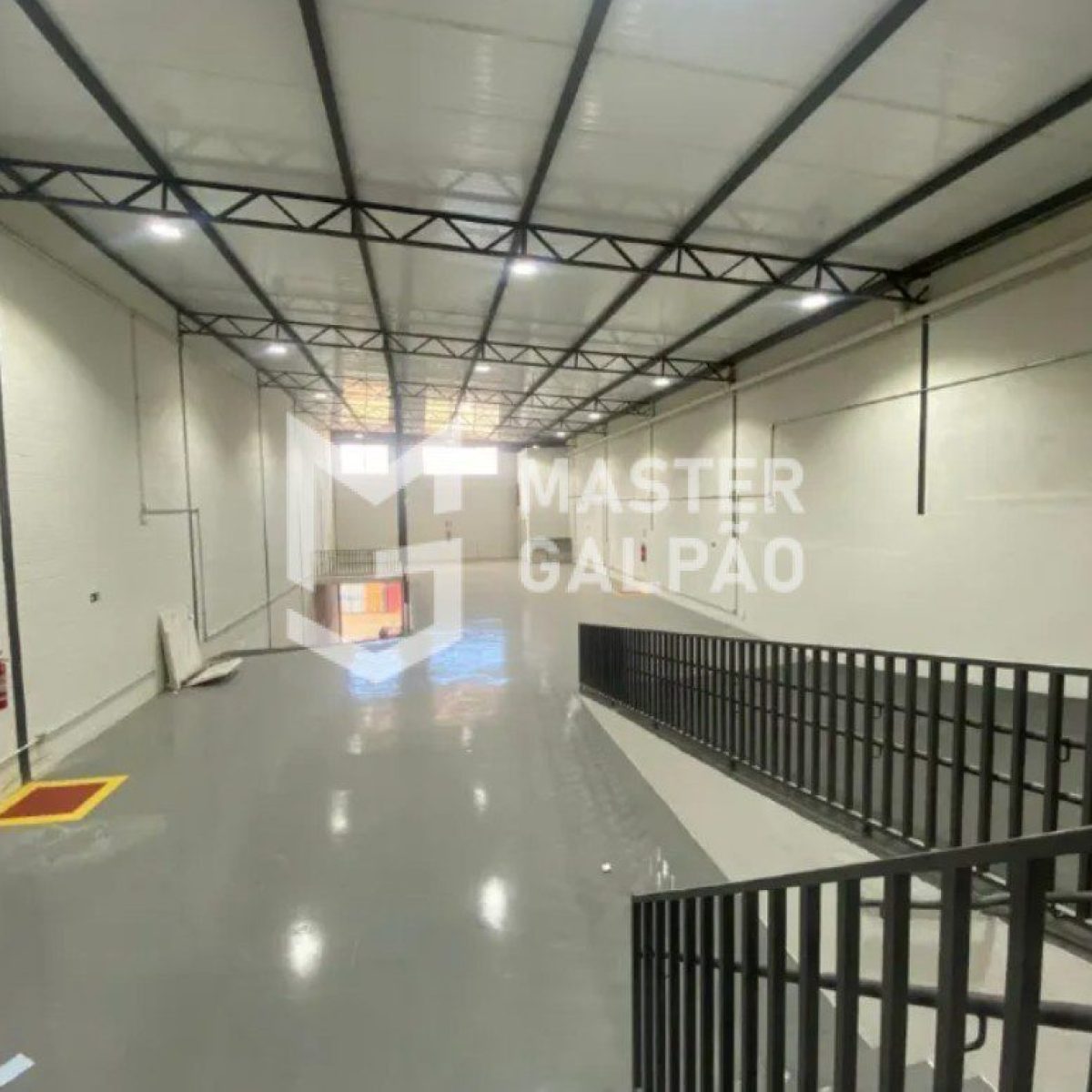 Galpão com Acesso Duplo – Jardim Industrial