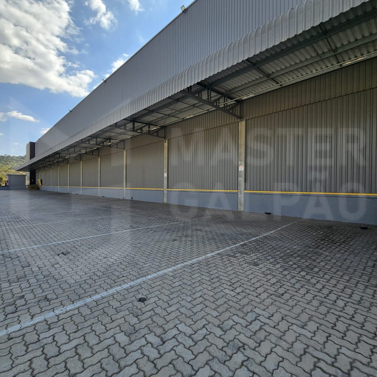 Galpão Logístico para Locação em Contagem | 6.404 m²