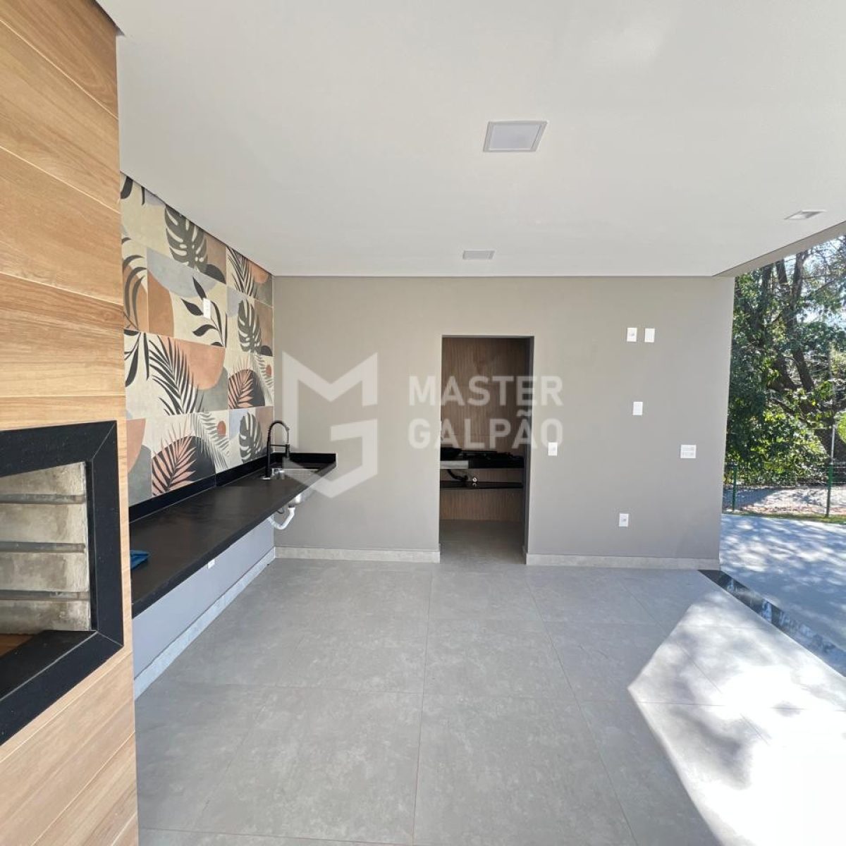 Casa com 4 suítes e lazer completo