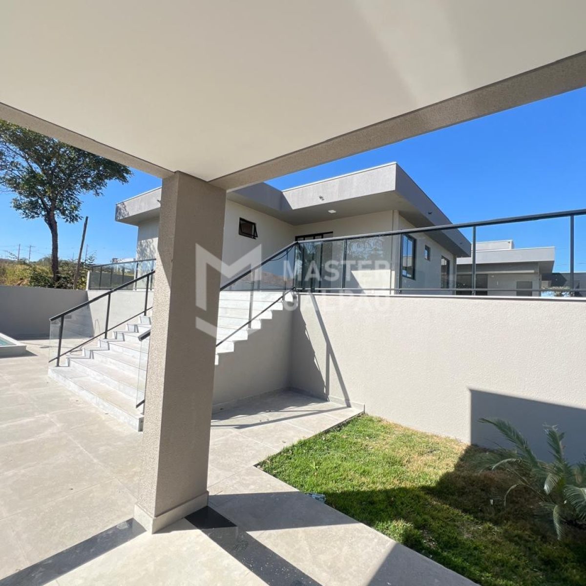 Casa com 4 suítes e lazer completo