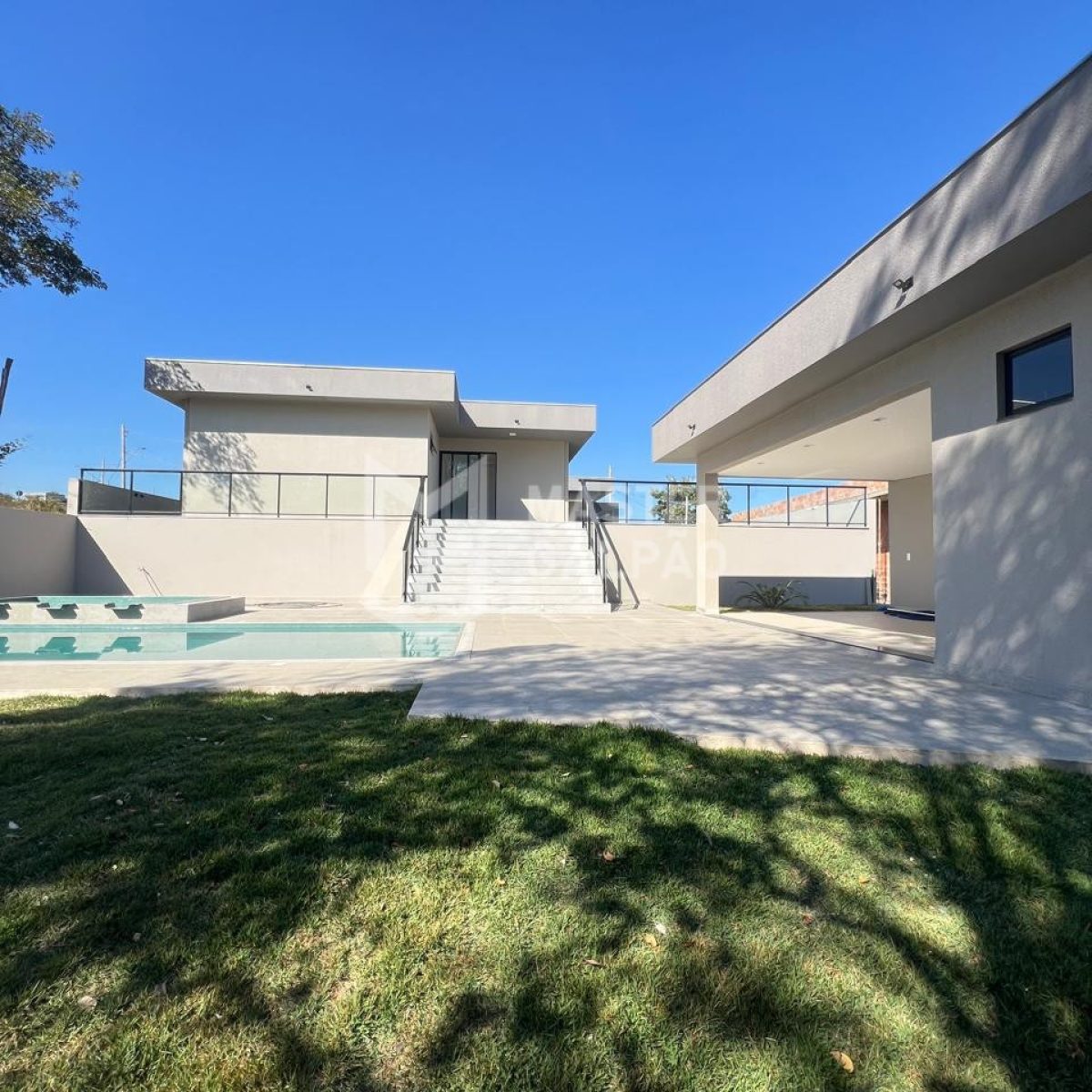 Casa com 4 suítes e lazer completo