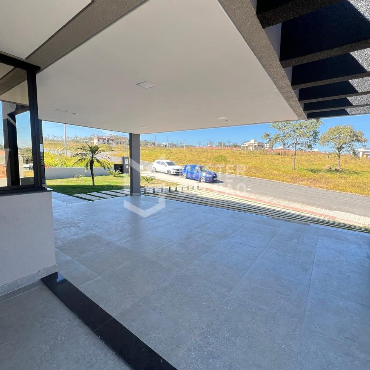 Casa com 4 suítes e lazer completo