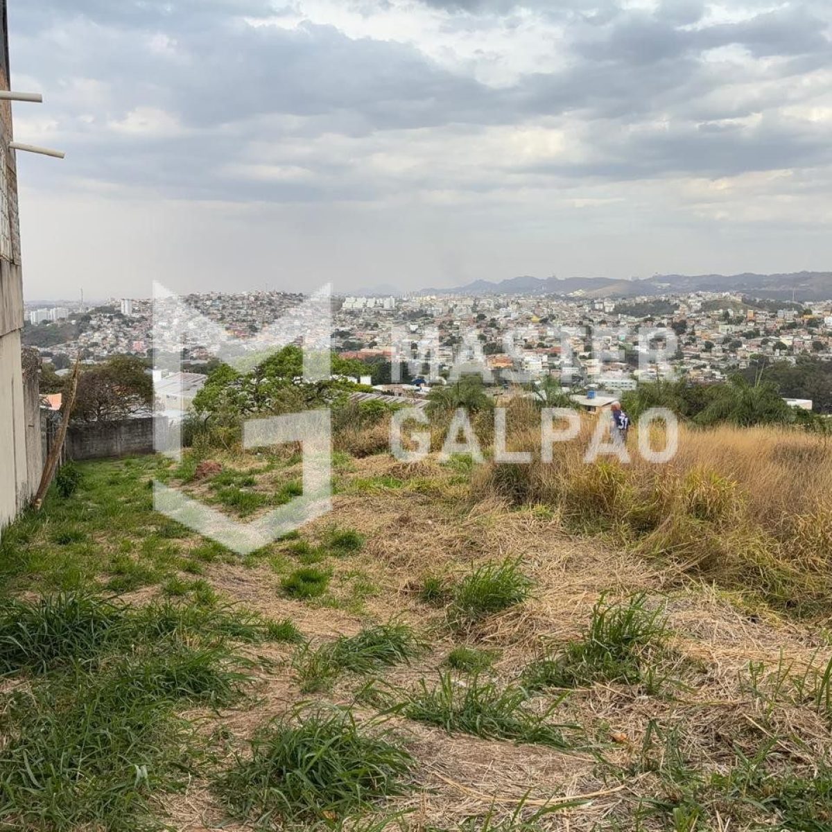 - Terreno Industrial com Galpão à Venda – 8.521m² em Belo Horizonte