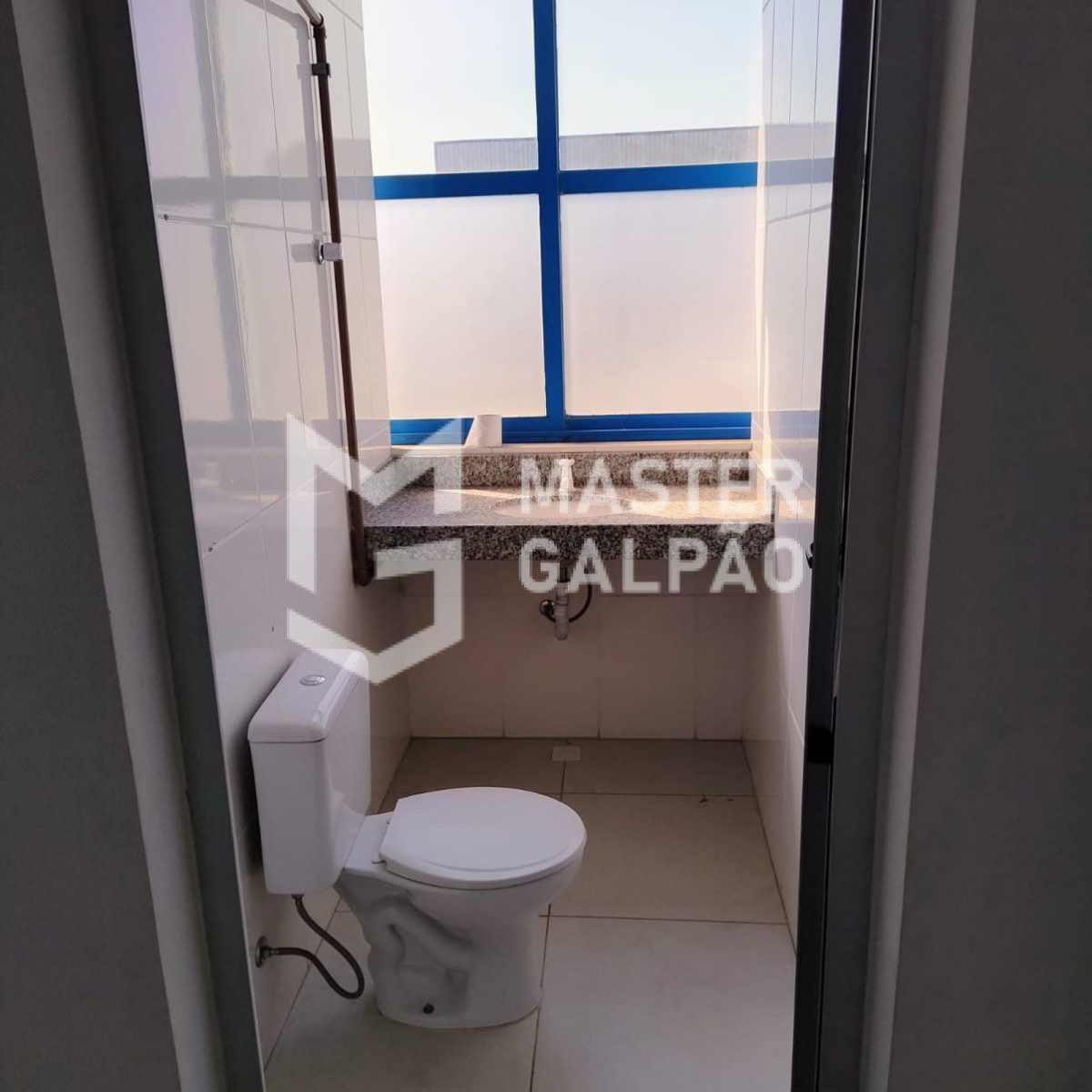 Galpão de 1.260m² com Docas Eletrônicas