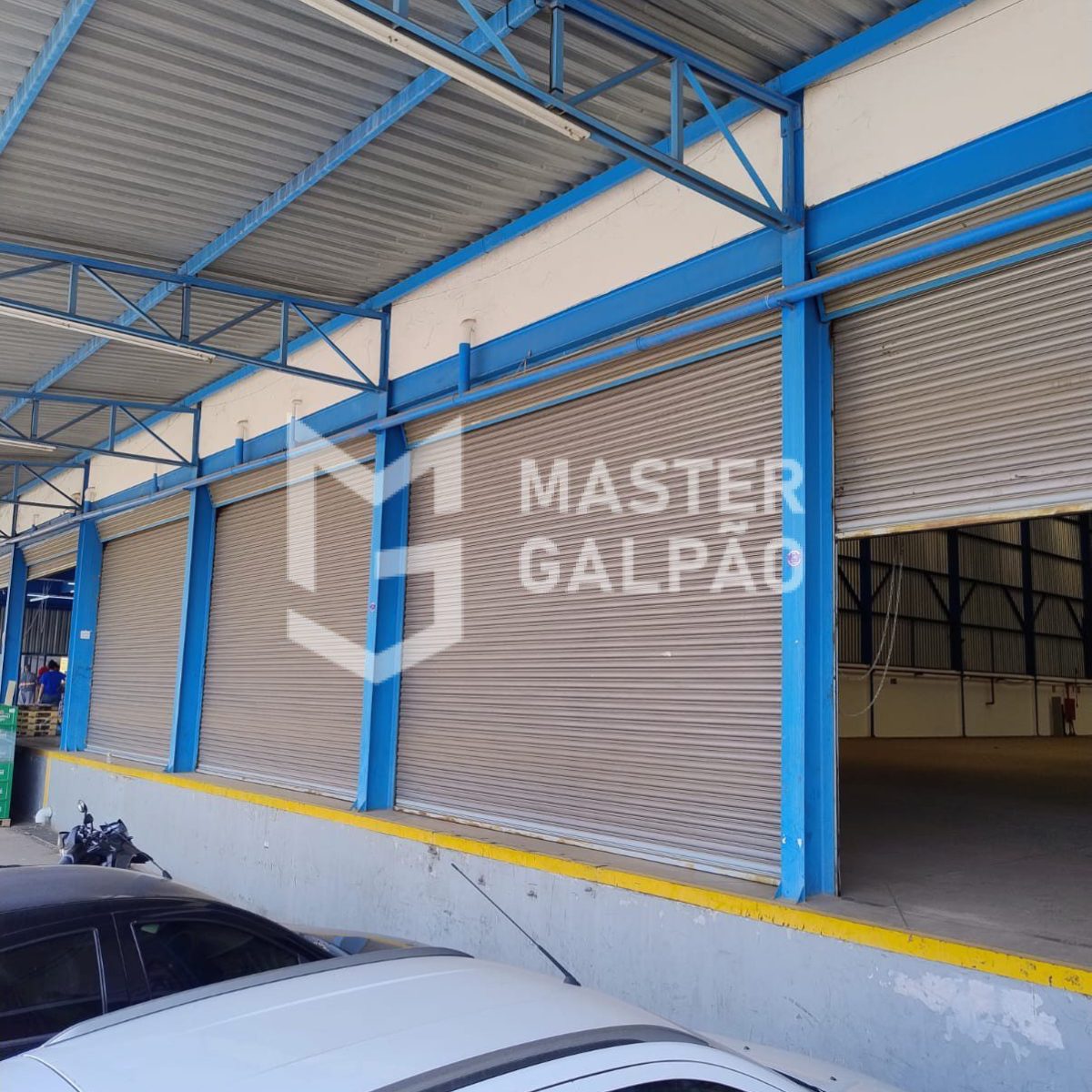 Galpão de 1.260m² com Docas Eletrônicas